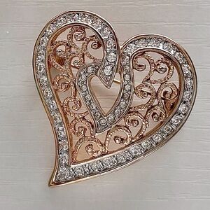 Elegant Heart-Shaped Brooch with Crystals